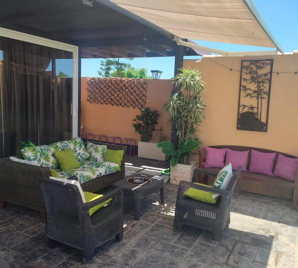 Holiday home Chalet Con Piscina Privada Y Jardin Familias Y Parejas Conil De La Frontera